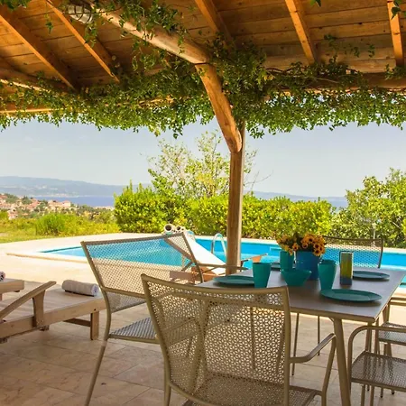 Amazing View By The Pool In #xeniuszeus *