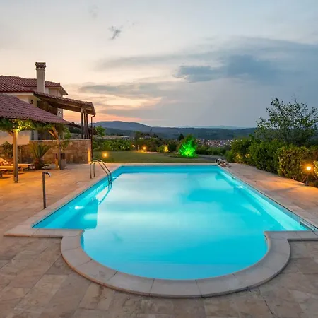 Amazing View By The Pool In #xeniuszeus Ájosz Nikólaosz