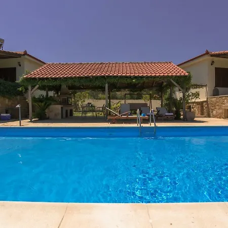 Vila Amazing View By The Pool In #xeniuszeus Ágios Nikólaos